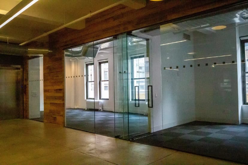 256 West 38th Street - Gallery Image 2