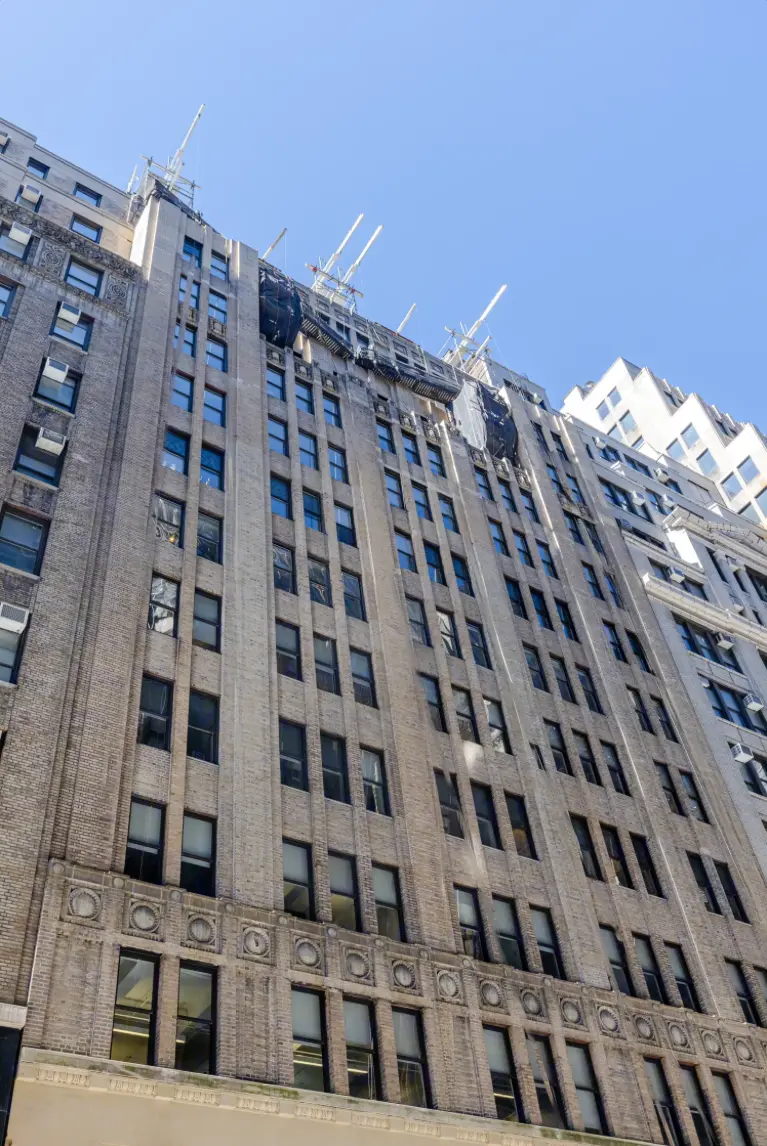 256 West 38th Street - Gallery Image 5