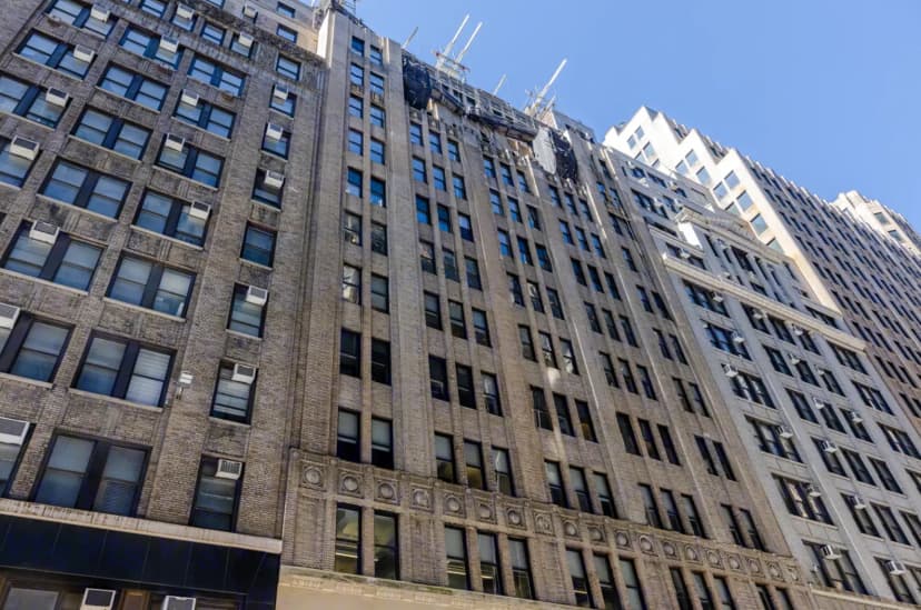 256 West 38th Street - Gallery Image 6