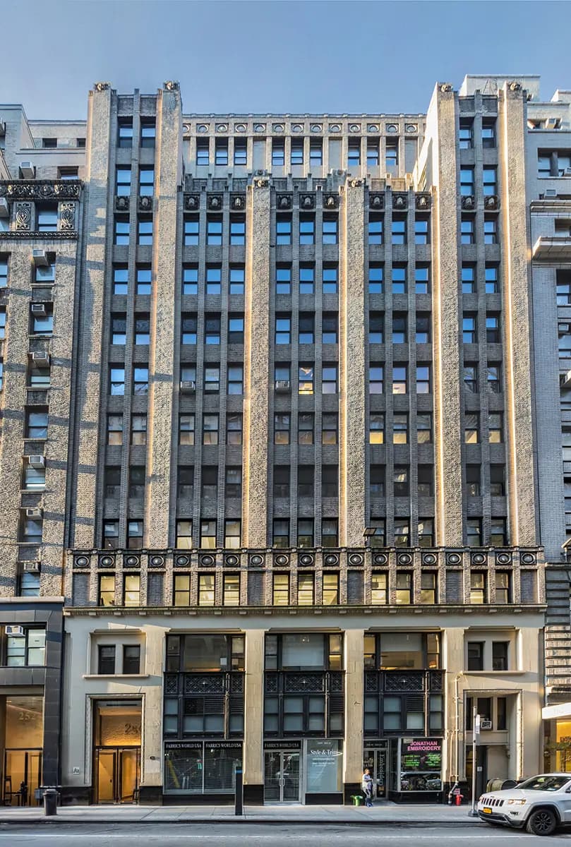 256 West 38th Street - Gallery Image 9