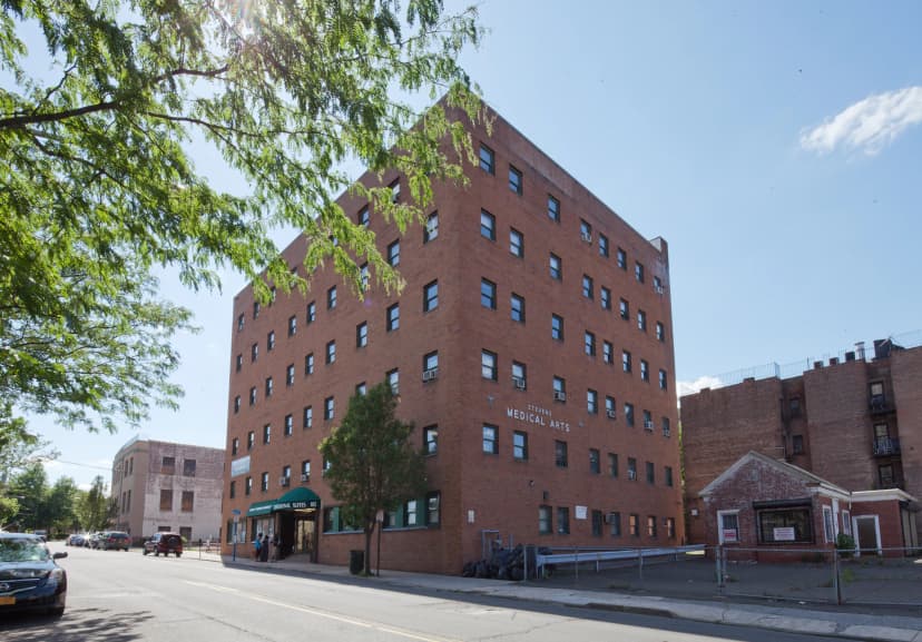 105 Stevens Avenue - Gallery Image 2