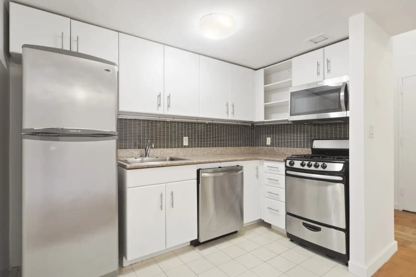 Chelsea Grande - Gallery Image 4